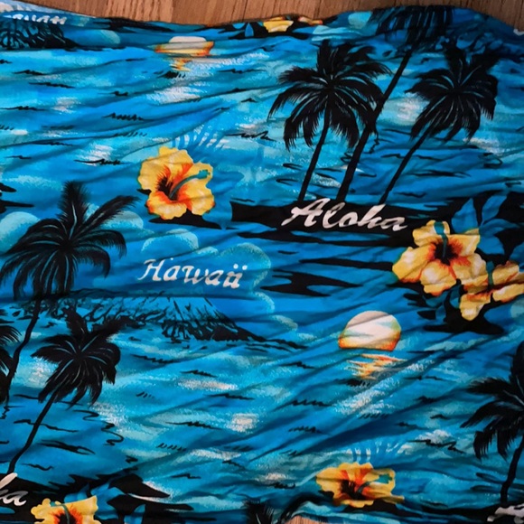 Hawaii sarong - Picture 3 of 4